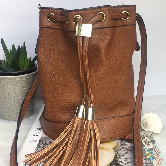 Kate Landry Handbags - Kate Landry Crossbody Bucket bag